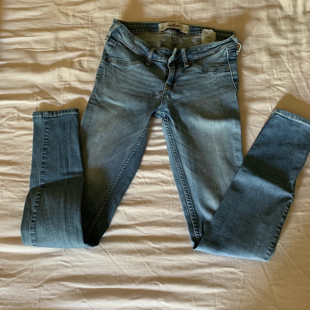 Hollister stretchy skinny jeans